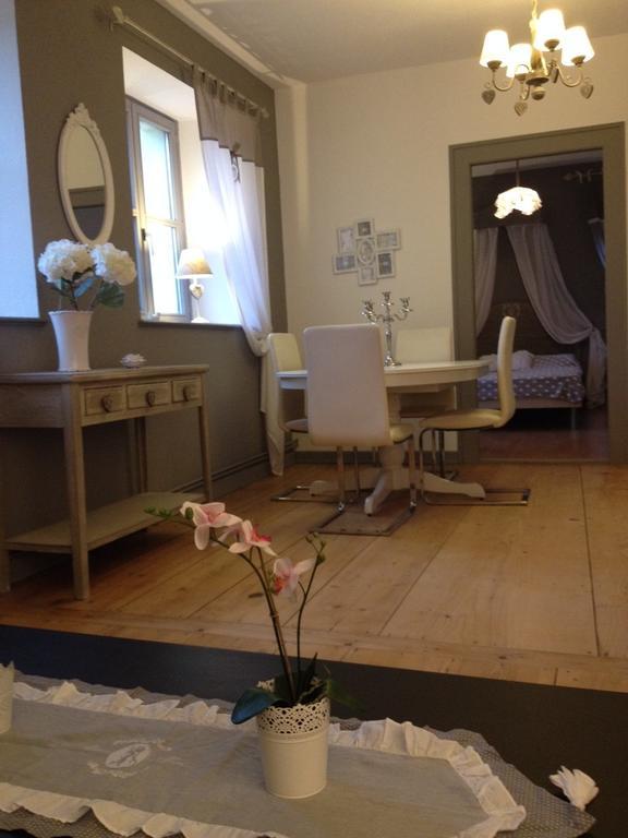 Gite Des 3 Chateaux Ribeauvillé Værelse billede